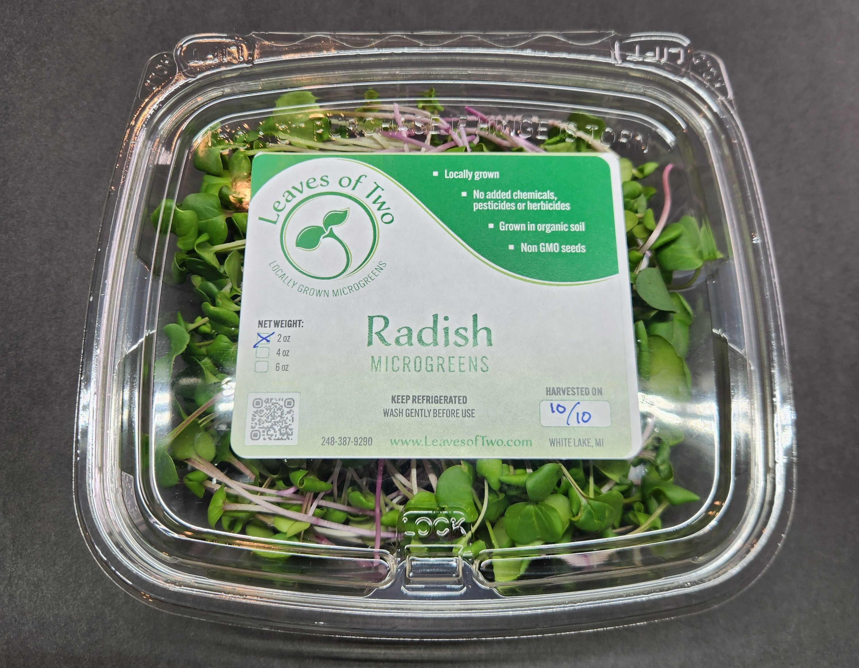 Leaves of Two - 4oz Radish Sprouts